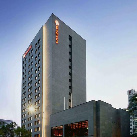 Hotel Ramada By Wyndham Gunsan Esterno foto