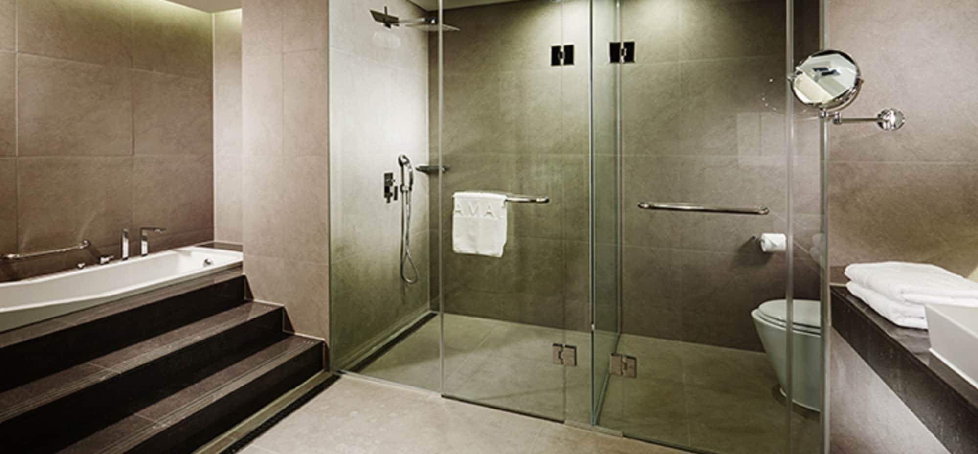 Hotel Ramada By Wyndham Gunsan Esterno foto