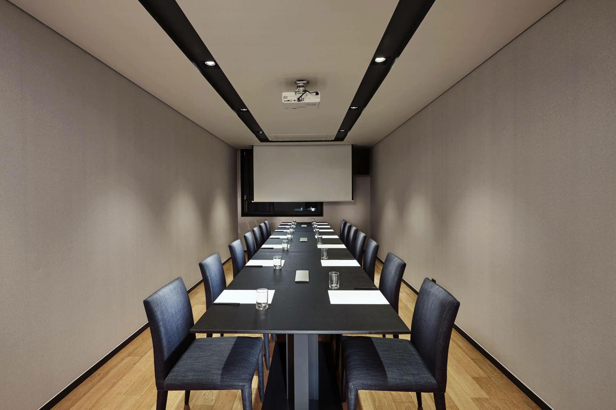 Hotel Ramada By Wyndham Gunsan Esterno foto